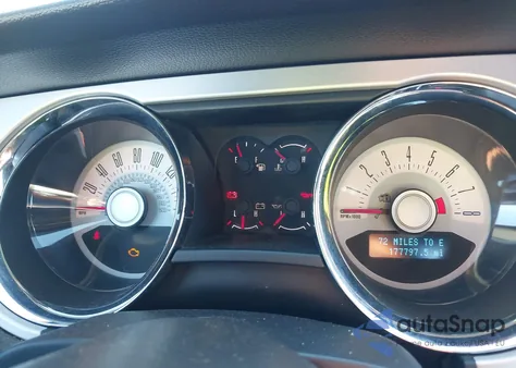 2011 Ford Mustang V6 Premium z USA, uszkodzony, nr VIN 1ZVBP8AM5B5130282